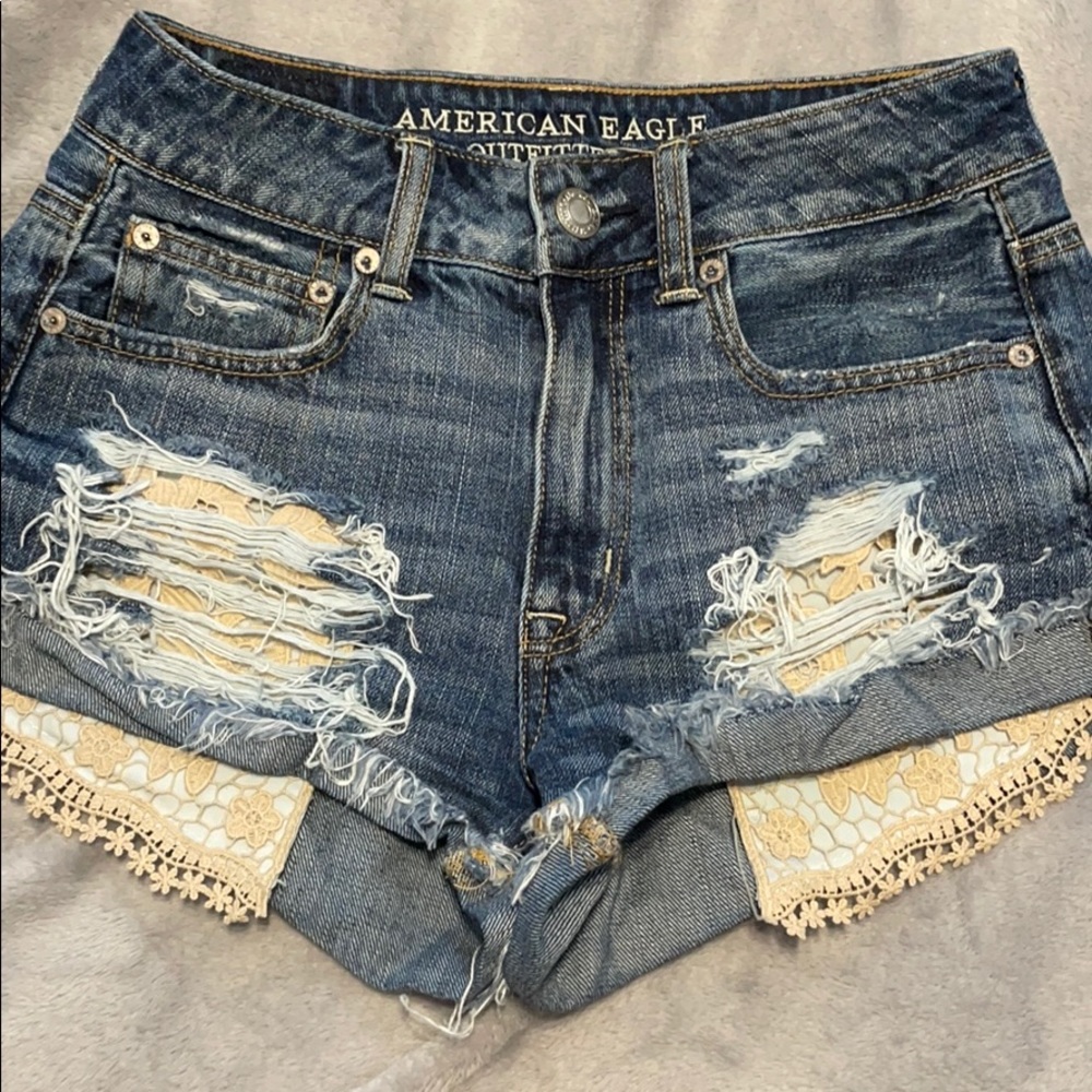 AE hi-rise festival shorts w lace pockets